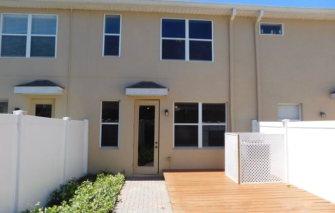 Charming 2-Bedroom, 2.5-Bathroom Townhome Just Minutes from Disney!