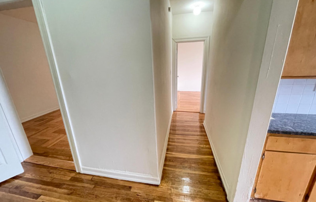 229 W 232 ST