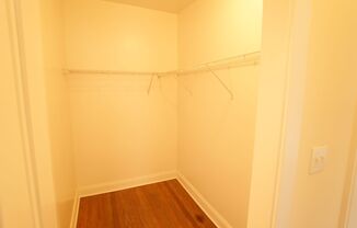 1 bed, 1 bath, 555 sqft, $2,095, Unit 2643-1E