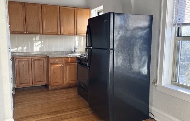 5119 21 W MONTROSE AVE