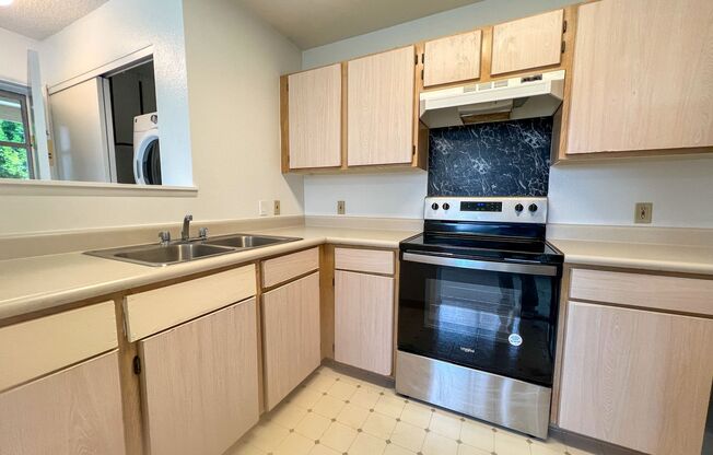 1 bed, 1 bath, $2,195, Unit # 15