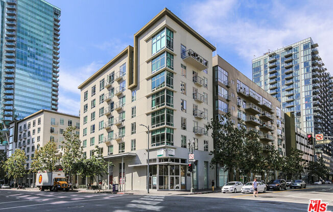 Studio, 1 bath, 660 sqft, $2,700, Unit 609