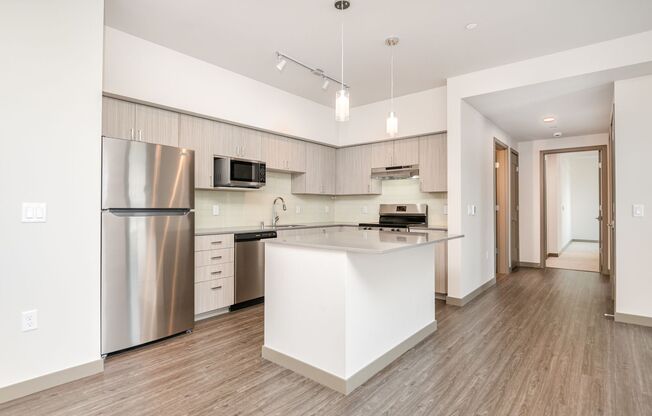 2 beds, 2 baths, $2,350, Unit Unit B212