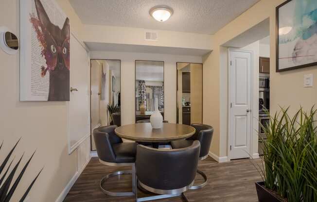 Welcome to Mountain Run Apartments in Albuquerque