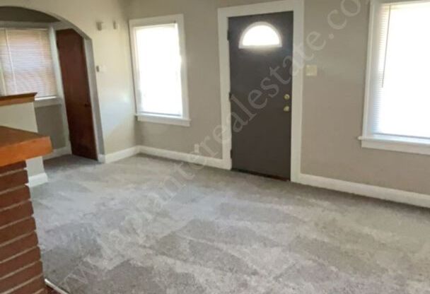 3 beds, 1 bath, $1,300