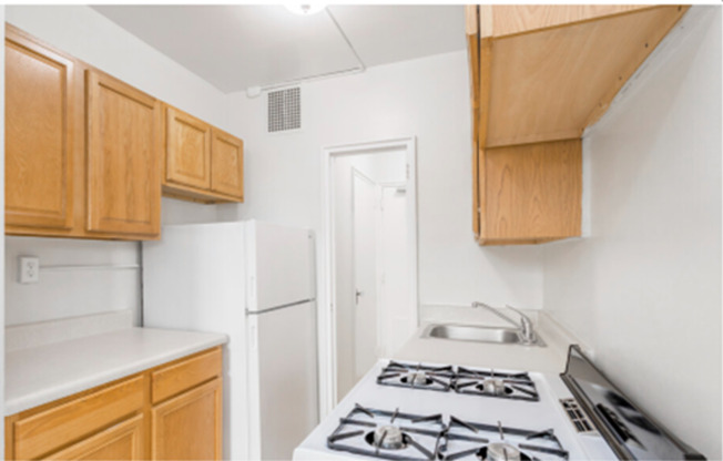 Studio, 1 bath, 500 sqft, $1,550, Unit 717