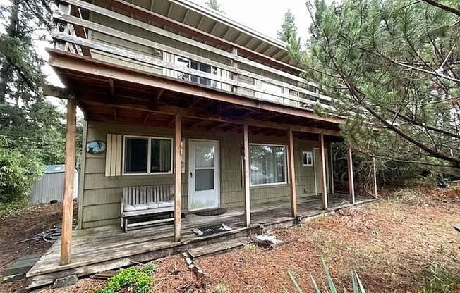 Long Beach Peninsula 2 bedroom Home w/ Hot Tub, Furnished MID-TERM