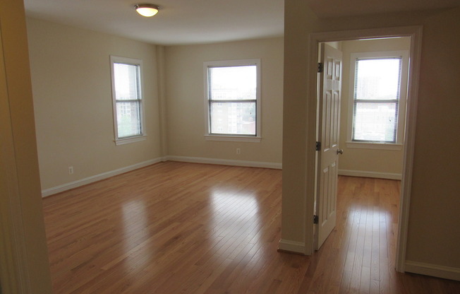 1 bed, 1 bath, 758 sqft, $3,400, Unit W310