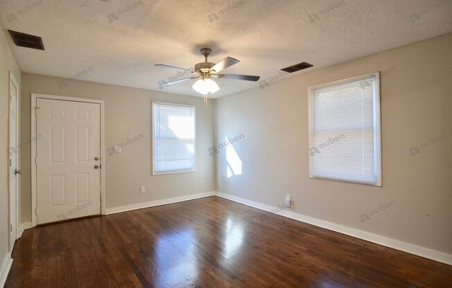 TOTAL ELECTRIC! $1,000-2 bed/1 bath duplex in South Augusta!