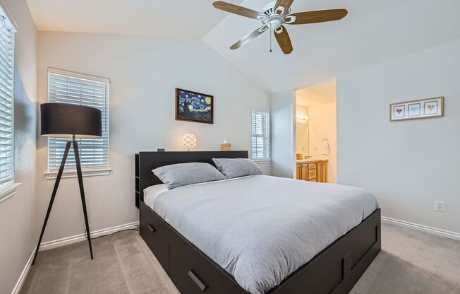 Spacious 4BDR Retreat in Lafayette