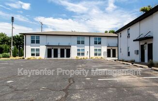 735 NW 30 ST