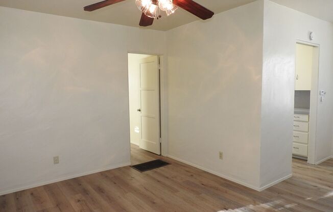 1 bed, 1 bath, $2,500, Unit 4952