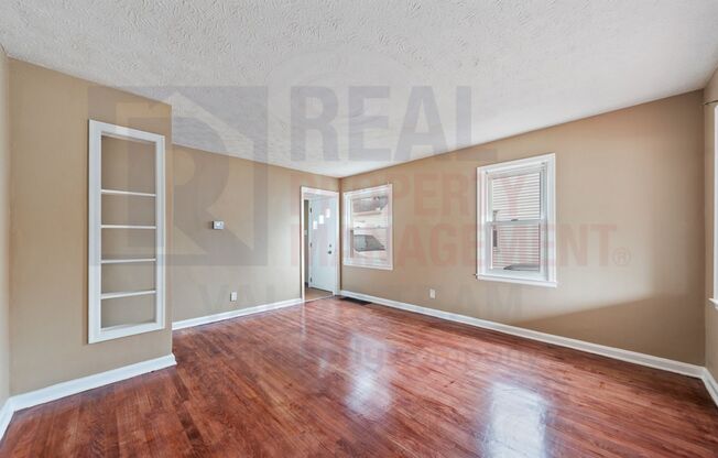 3 beds, 1 bath, $1,250