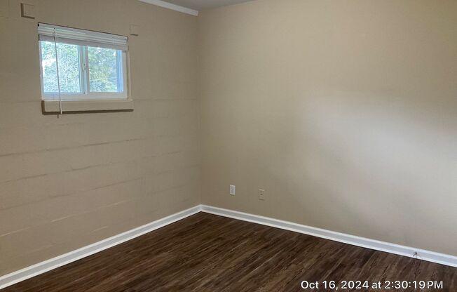 2 beds, 1 bath, 750 sqft, $1,295, Unit 05200-12