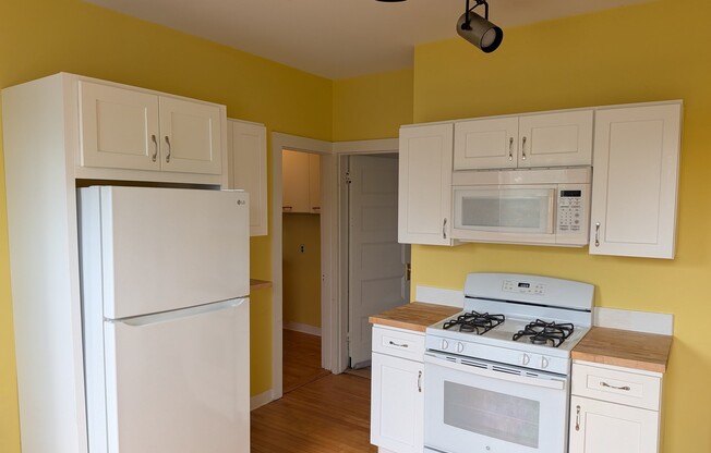 14 GLENWOOD AVE