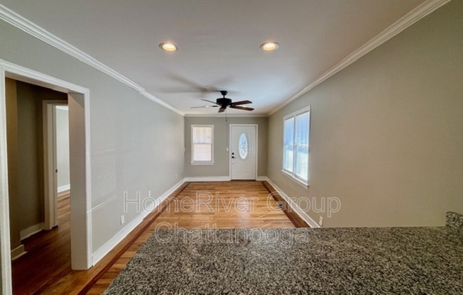 503 CENTRAL DR