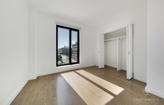 1 bed, 1 bath, $4,000, Unit 402