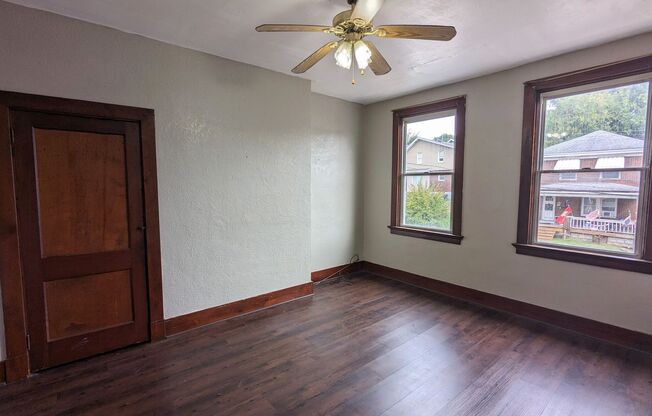 3 beds, 1 bath, $1,125