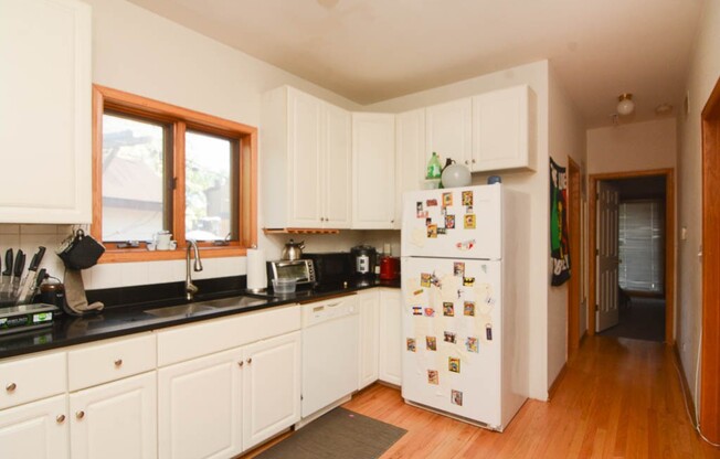 1351 351 N WOLCOTT