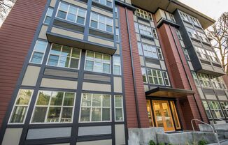 Corbett Heights Apartments in SW Portland, Oregon - Studio, 1-Bedroom, and 2-Bedroom Urban Apartments