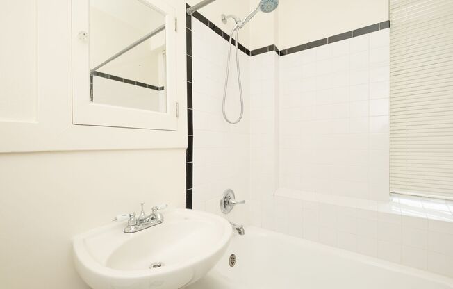 1 bed, 1 bath, 550 sqft, $1,550, Unit 708