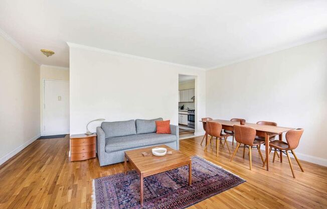 137 W 110 ST
