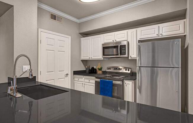 Broadleaf Apartments