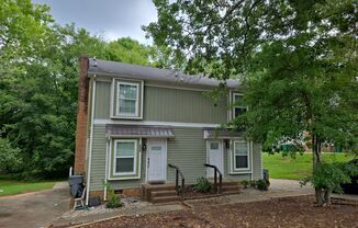 Charming 2-bedroom, 1-bath duplex unit