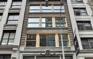 34 W 22 ST