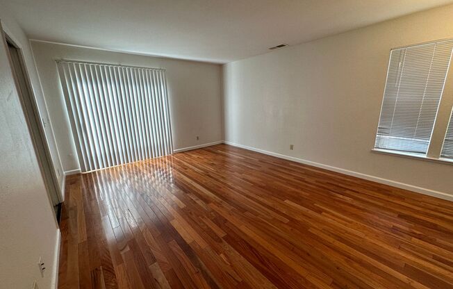 2 beds, 1.5 baths, 1,330 sqft, $2,695, Unit 8125001002