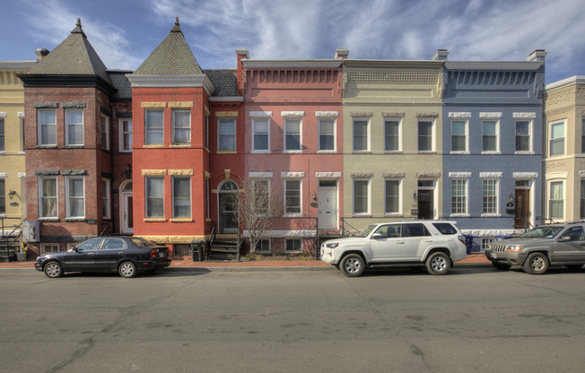 317 Elm St NW