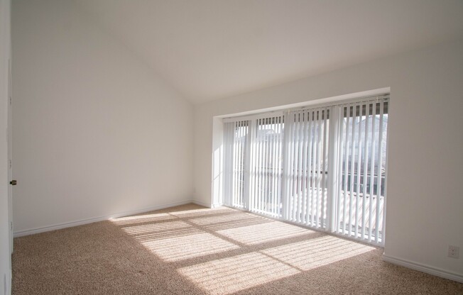 Charming 3-2 condo in private community with gate attendant.