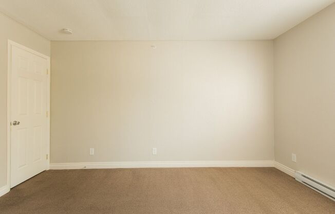 2 beds, 1 bath, 690 sqft, $2,800, Unit 208