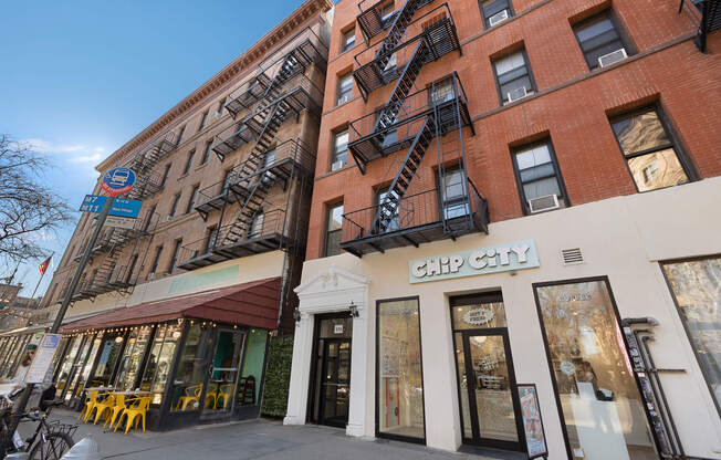 2 beds, 1 bath, $4,795, Unit 2E