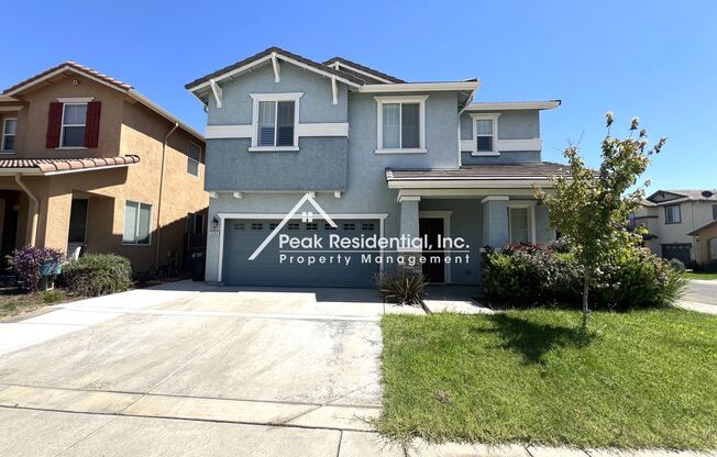 Spacious 4bd/2.5ba Sacramento Home!