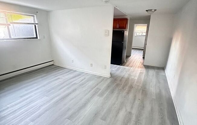 1 bed, 1 bath, $1,050, Unit D3