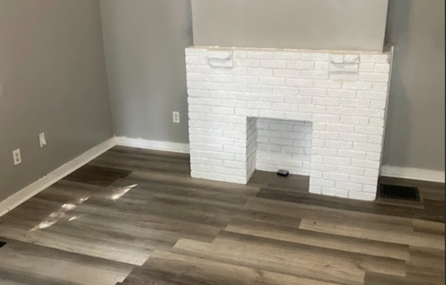 148 S Hedges 3 bed 2 bath and recently refurbished