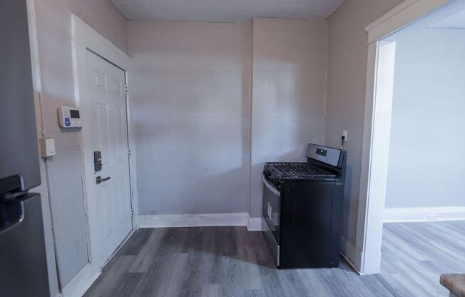 1 bed, 1 bath, $750, Unit 10100 Garfield Avenue - Unit 5