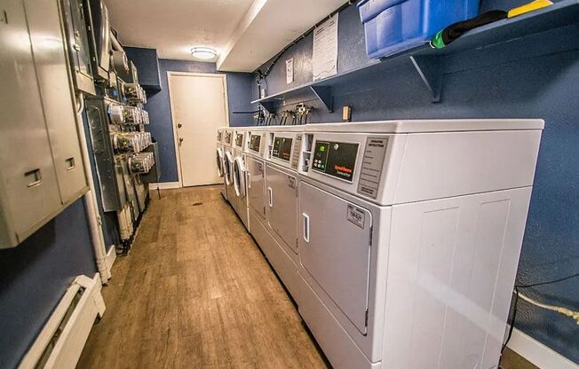 809 North Dexter Street | Denver, CO