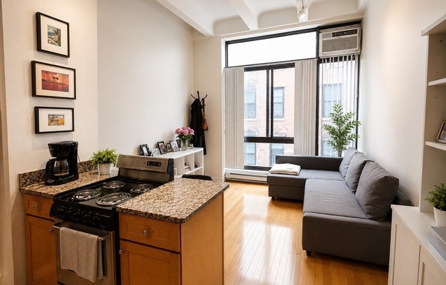 1 bed, 1 bath, 400 sqft, $2,700, Unit 329