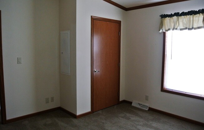 2 beds, 1 bath, $1,395