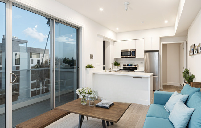 2 beds, 1 bath, 710 sqft, $3,195, Unit 501