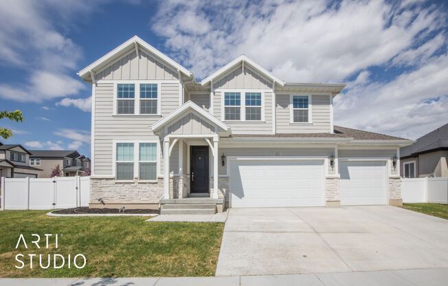 Eagle Mountain 4 bed | 2.5 bath | 3 car garage | plus basement with community pool