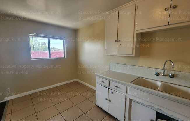 2 beds, 1 bath, 600 sqft, $850, Unit 6