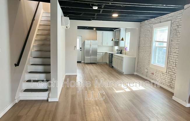 218 WALNUT ST