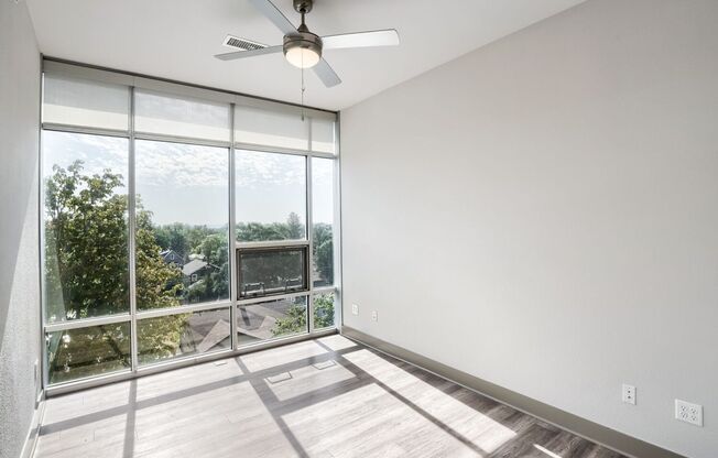 2 beds, 2 baths, 708 sqft, $1,850, Unit 500
