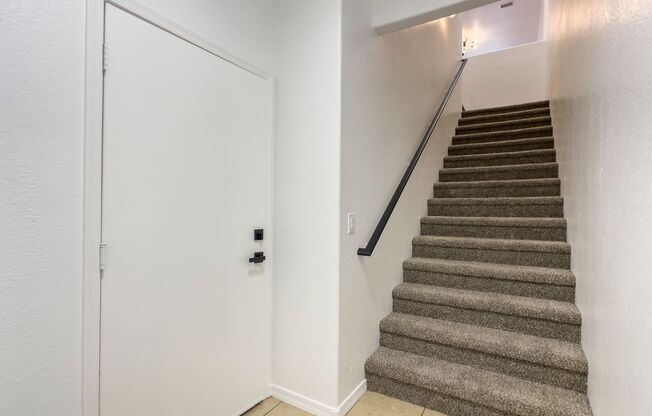 3 beds, 2 baths, 1,352 sqft, $1,795, Unit 215