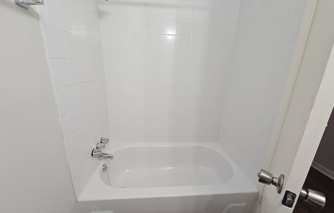 Studio, 1 bath, 500 sqft, $650, Unit 3606 unit 1