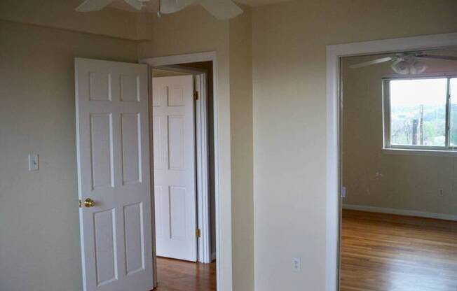 3806 Hickory Ave