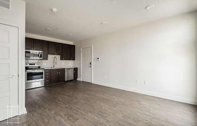 1 bed, 1 bath, $1,425, Unit 1112 N 4th St. Apt. 208
